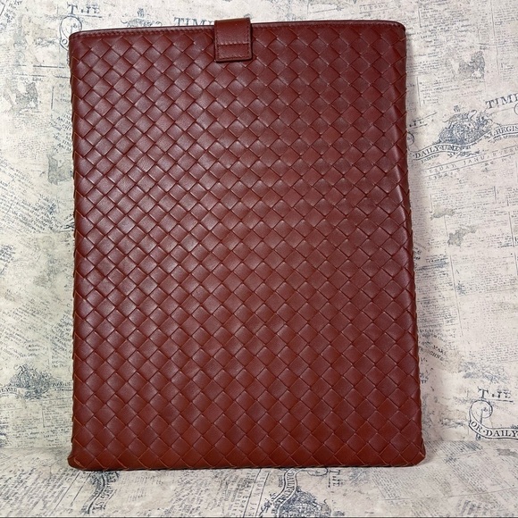 Bottega Veneta Intrecciato Nappa iPad Case - Picture 2 of 15